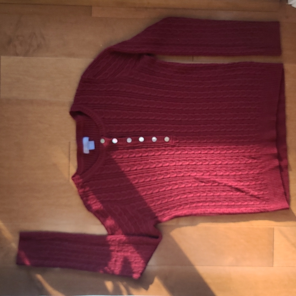 Maroon Sweater States "M" runs small
